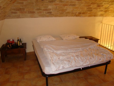 The mezzanine level bedroom 